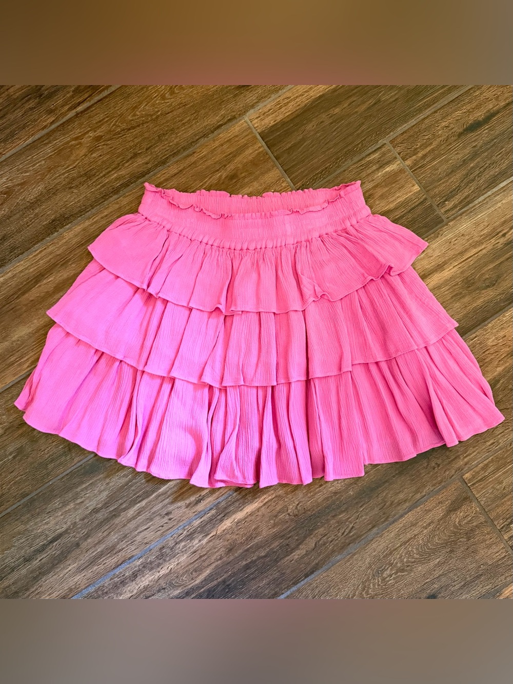 Chelsea & Violet Hot Pink Tiered Ruffle Mini Skirt NWOT Medium